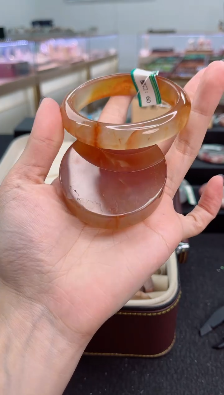 石英质玉手镯未镶嵌60圈口（赠品镯心）071