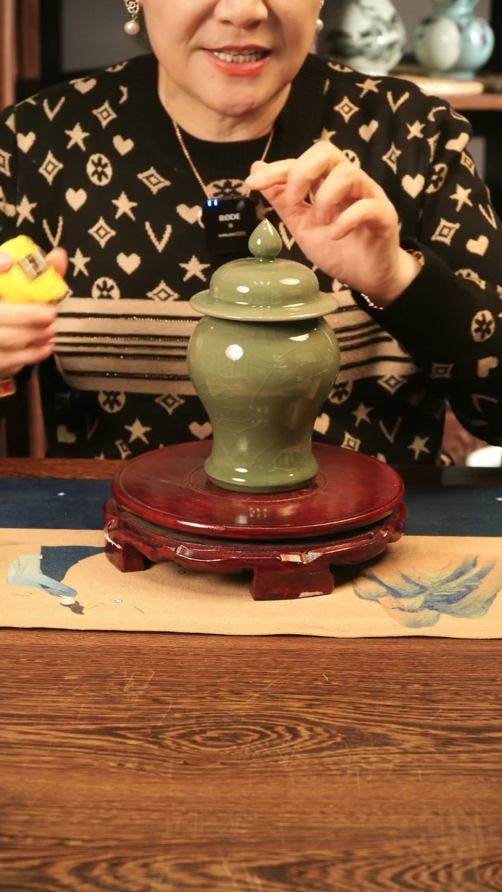 【闪购商品】纯手工 哥窑 豆青釉 将军罐