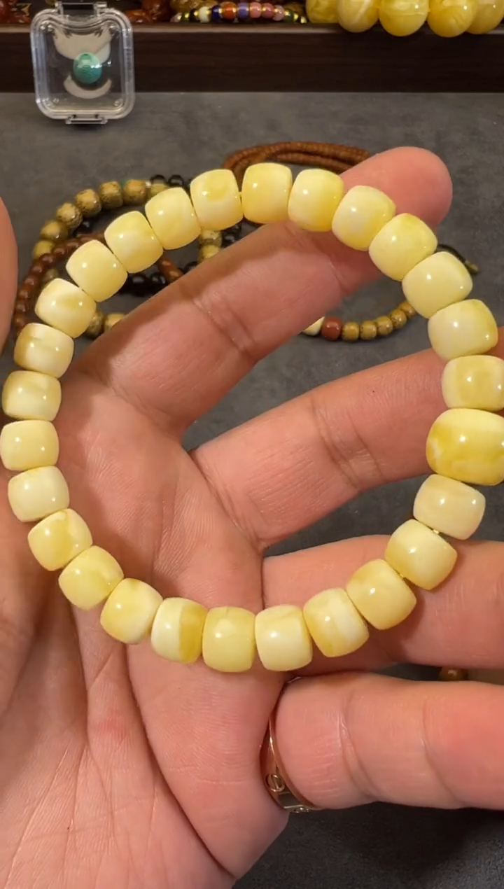 【闪购商品】琥珀裸石未镶嵌蜜蜡手串1