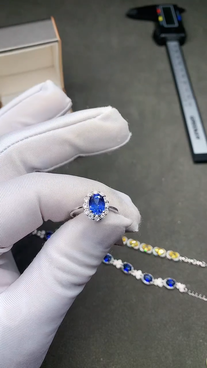 【闪购商品】蓝宝石戒指银S925镶嵌矢车菊