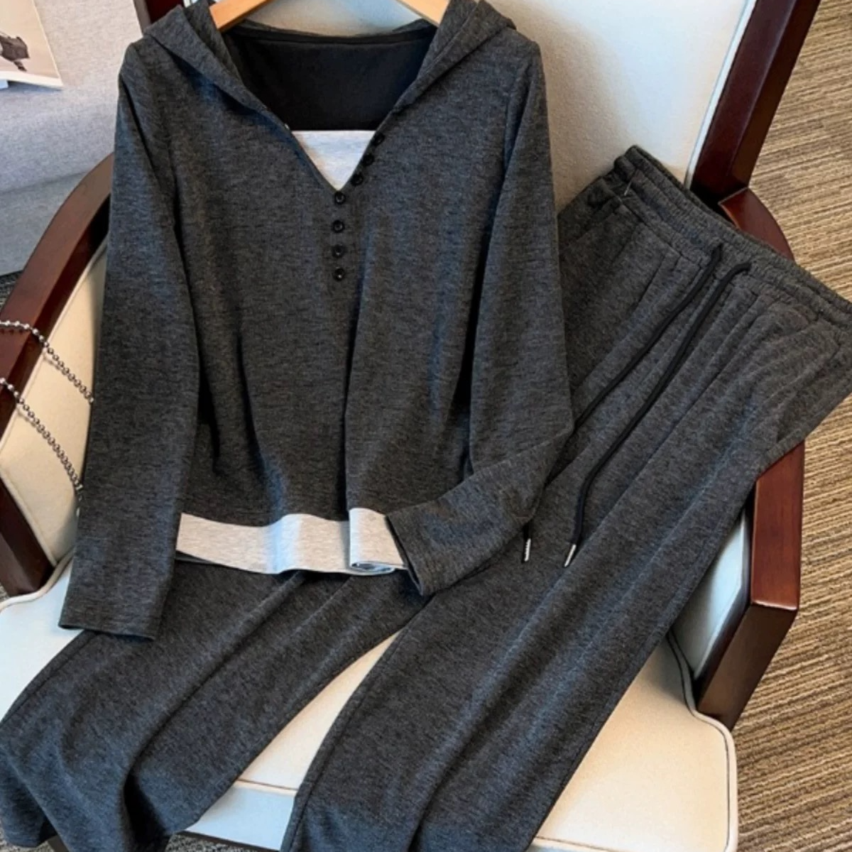 慵懒连帽假两件上衣阔腿裤两件套休闲气质显瘦套装女