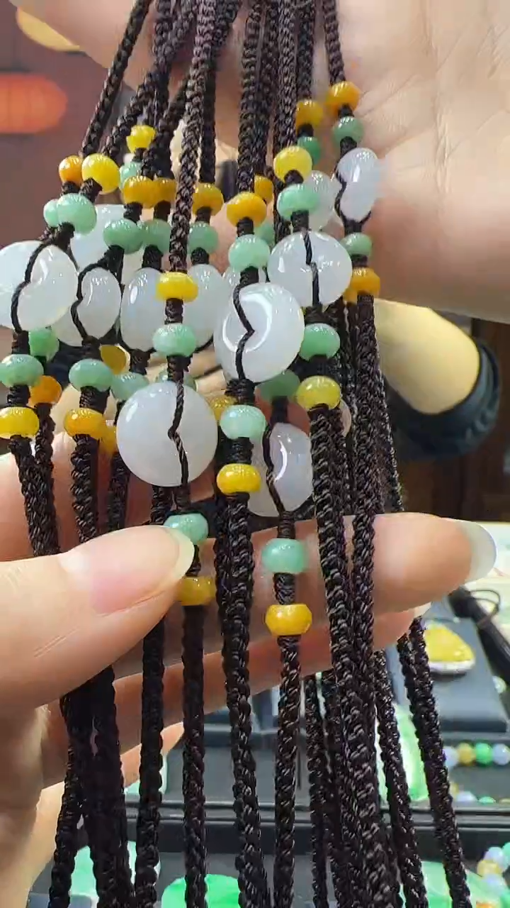 未镶嵌挂件翡翠美背（多样性发其一）