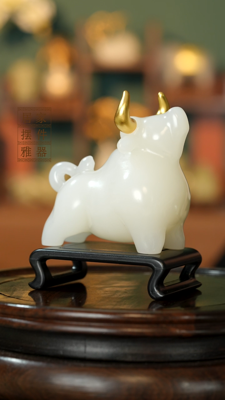 玉《牛气冲天》摆件
