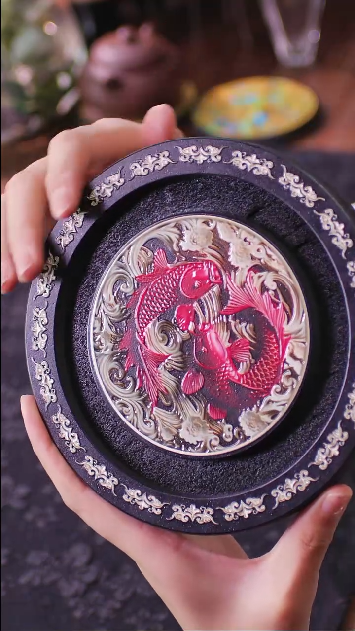 壹藏贰宝双鱼图案小壶承