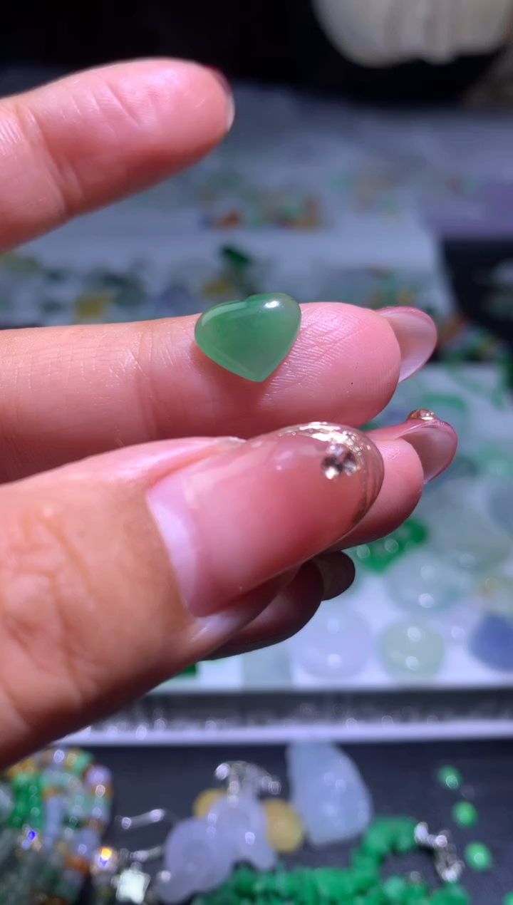 【闪购商品】定制翡翠未镶嵌毛货