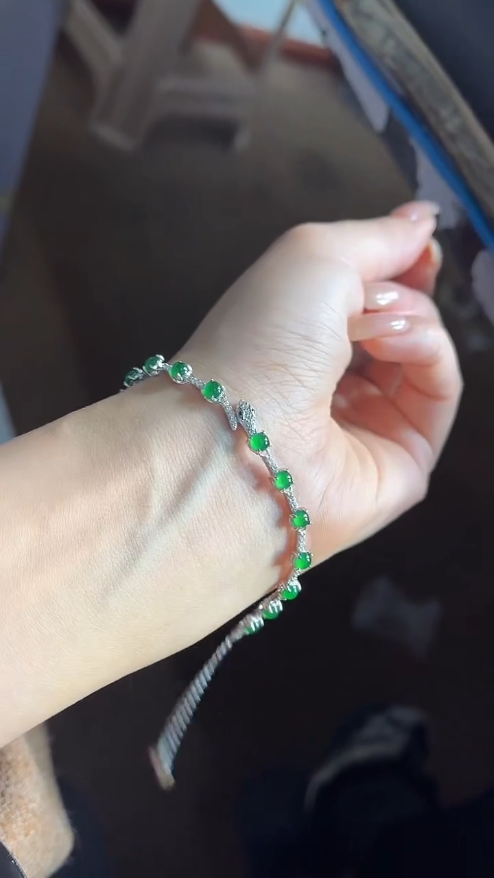 【闪购商品】翡翠手链未镶嵌100648742