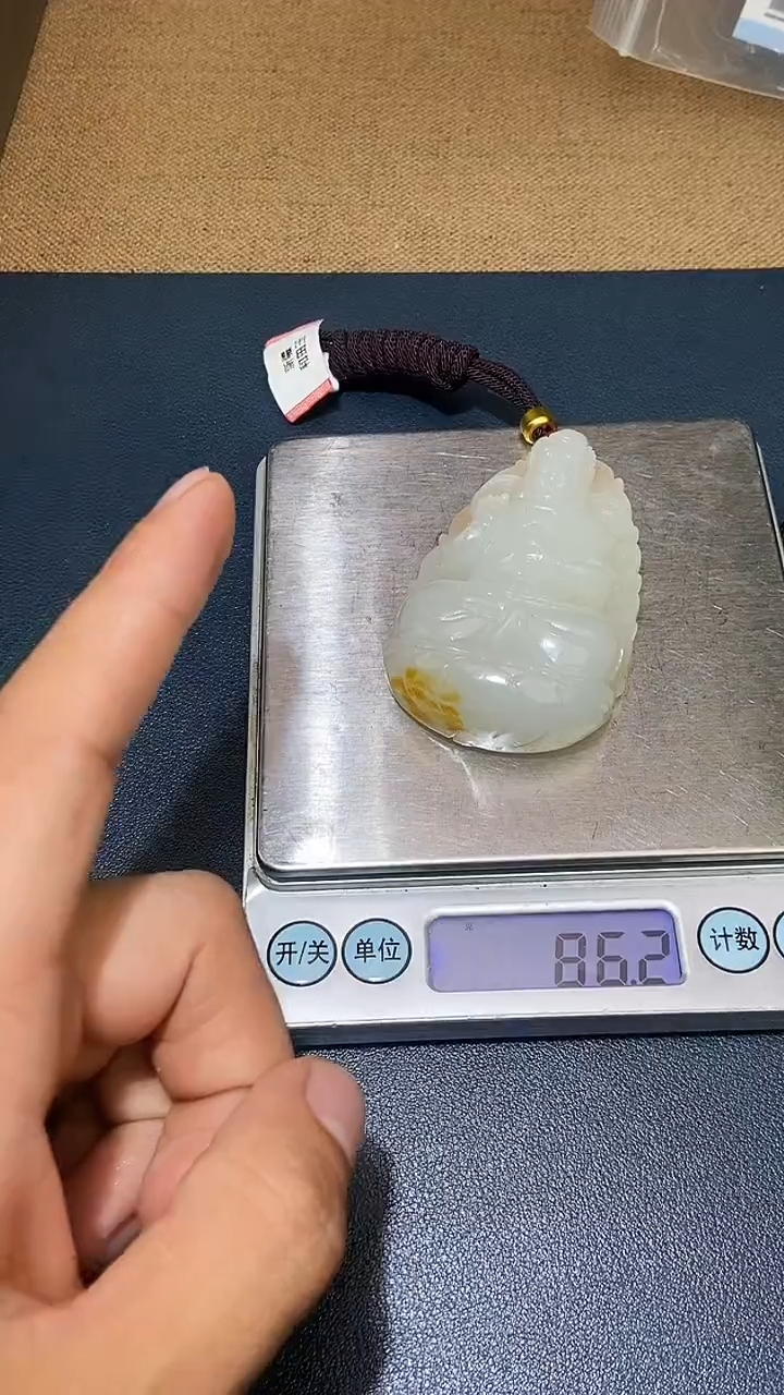 颈饰未镶嵌和田玉向***年HX