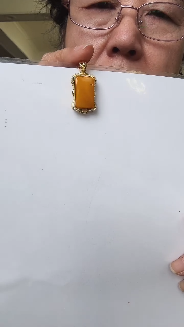 蜜蜡吊坠(不含链)未镶嵌1