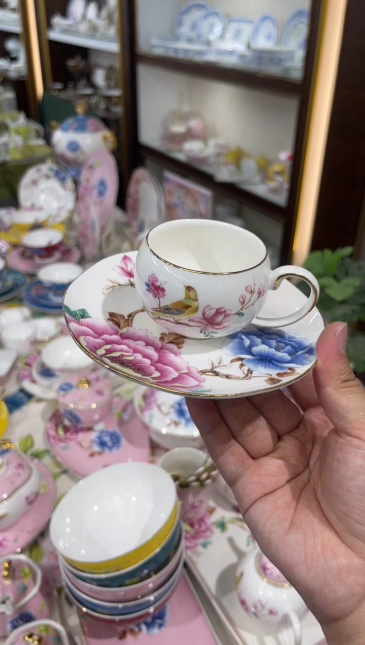 45%以上骨粉骨瓷圆球杯碟