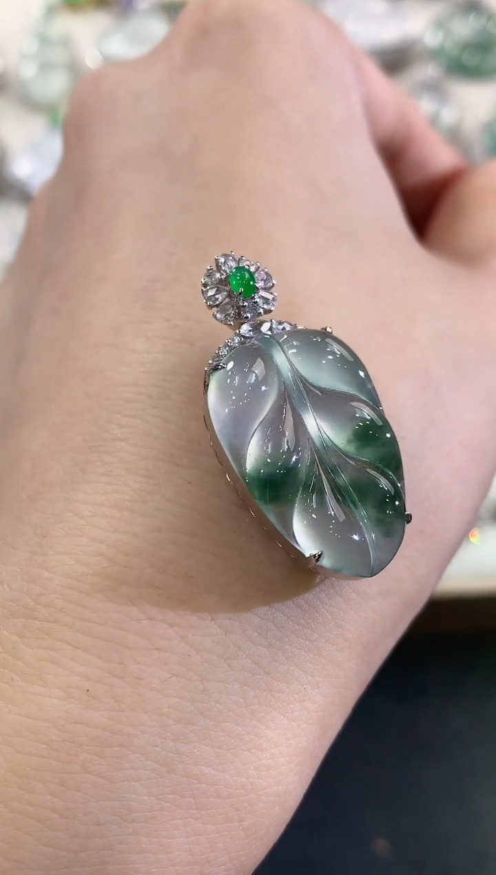 翡翠18K金镶嵌吊坠(不含链)C106     