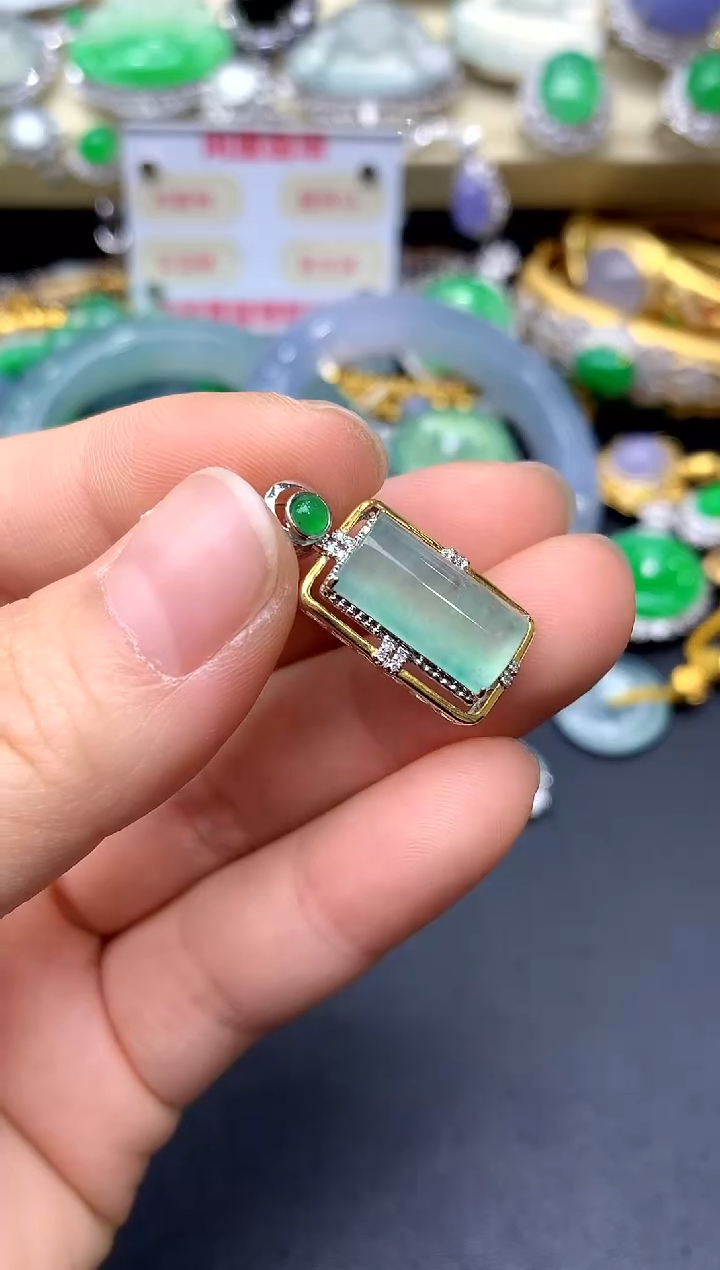 颈饰18K金镶嵌翡翠289 -中国好珍宝