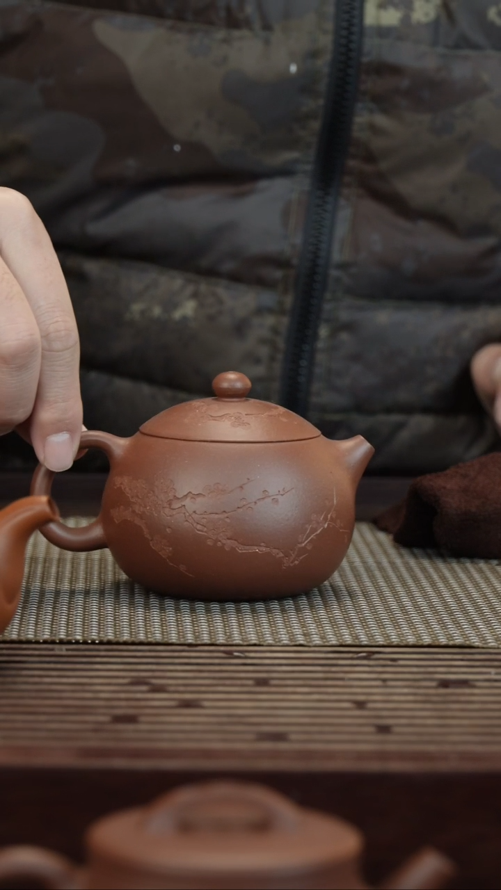 【闪购商品】紫砂茶壶底槽清大西施刻绘
