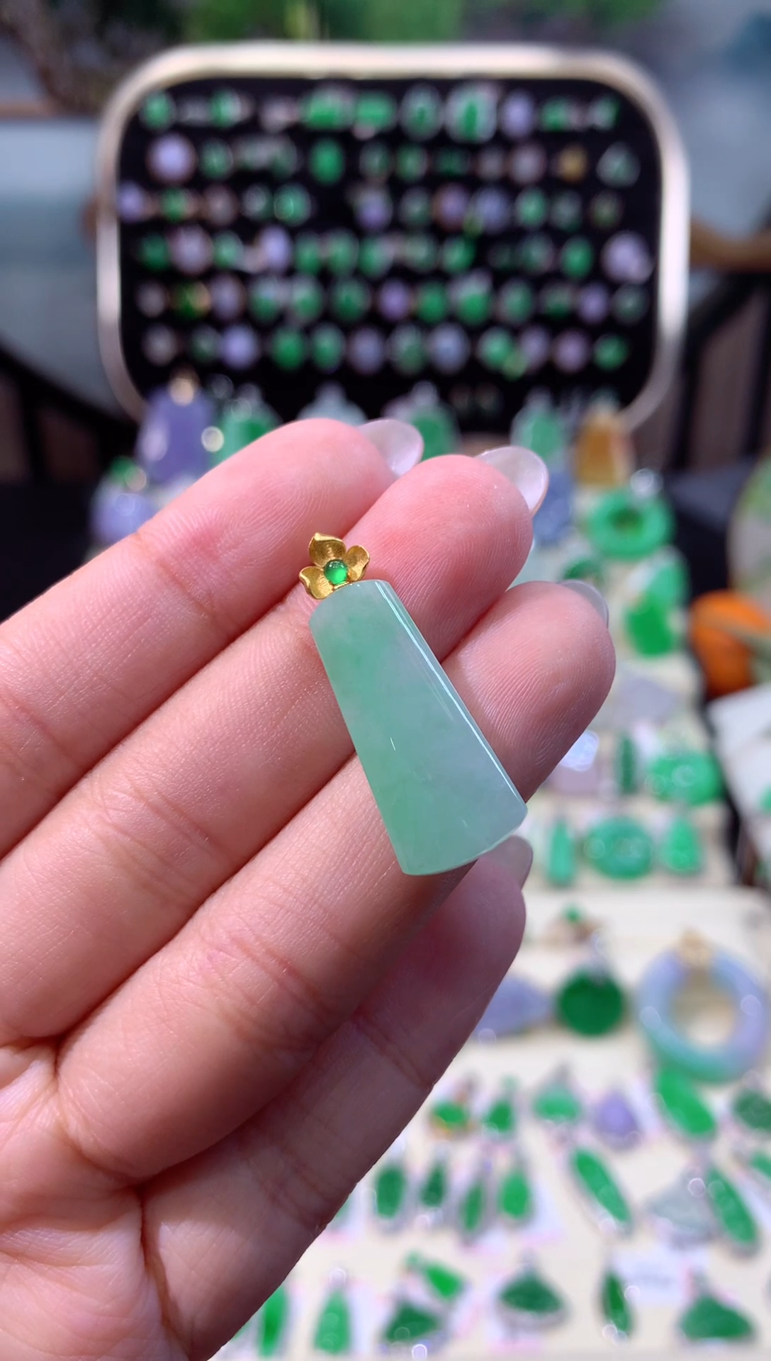 【闪购商品】翡翠颈饰18K金镶嵌缅甸天然A货翡翠