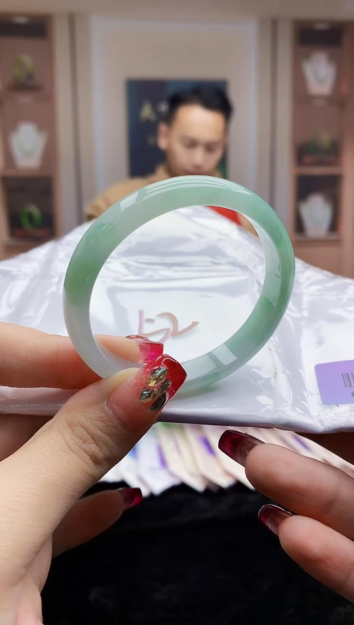 【闪购商品】翡翠手镯未镶嵌   H35-24