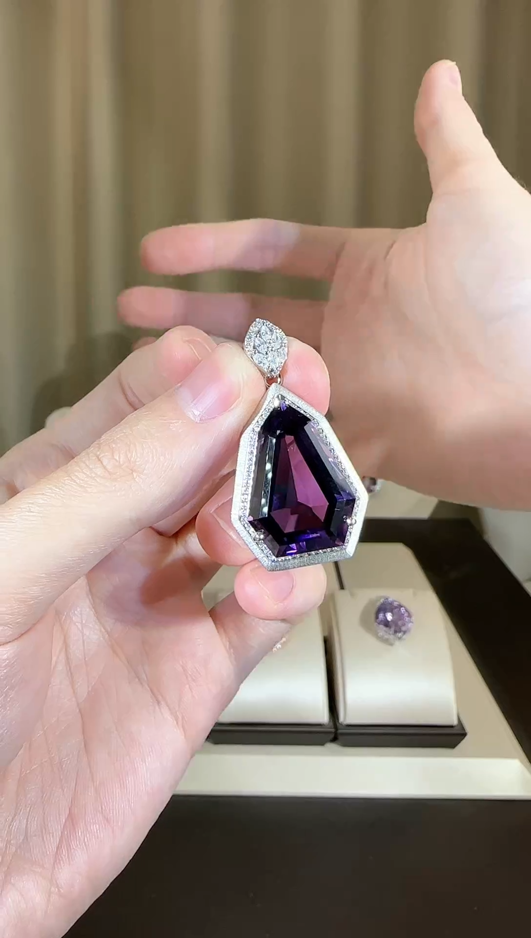 【闪购商品】紫晶颈饰银S925镶嵌16*23mm