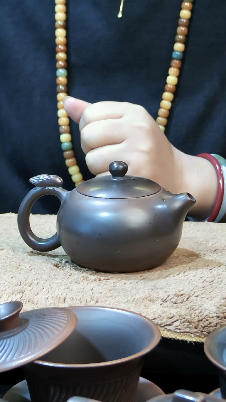 紫陶一鸣惊人西施壶 240ml