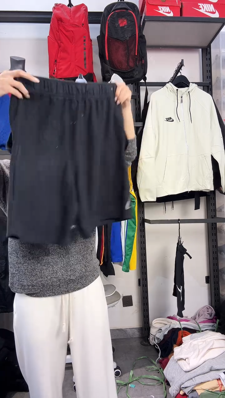 780编码 瑕疵款直播间过款为准 尺码M