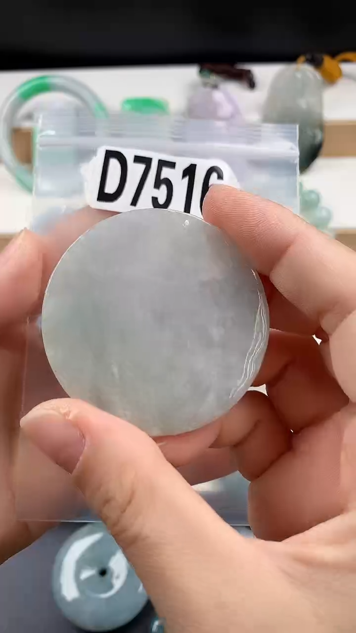 颈饰未镶嵌翡翠天然翡翠吊坠挂件