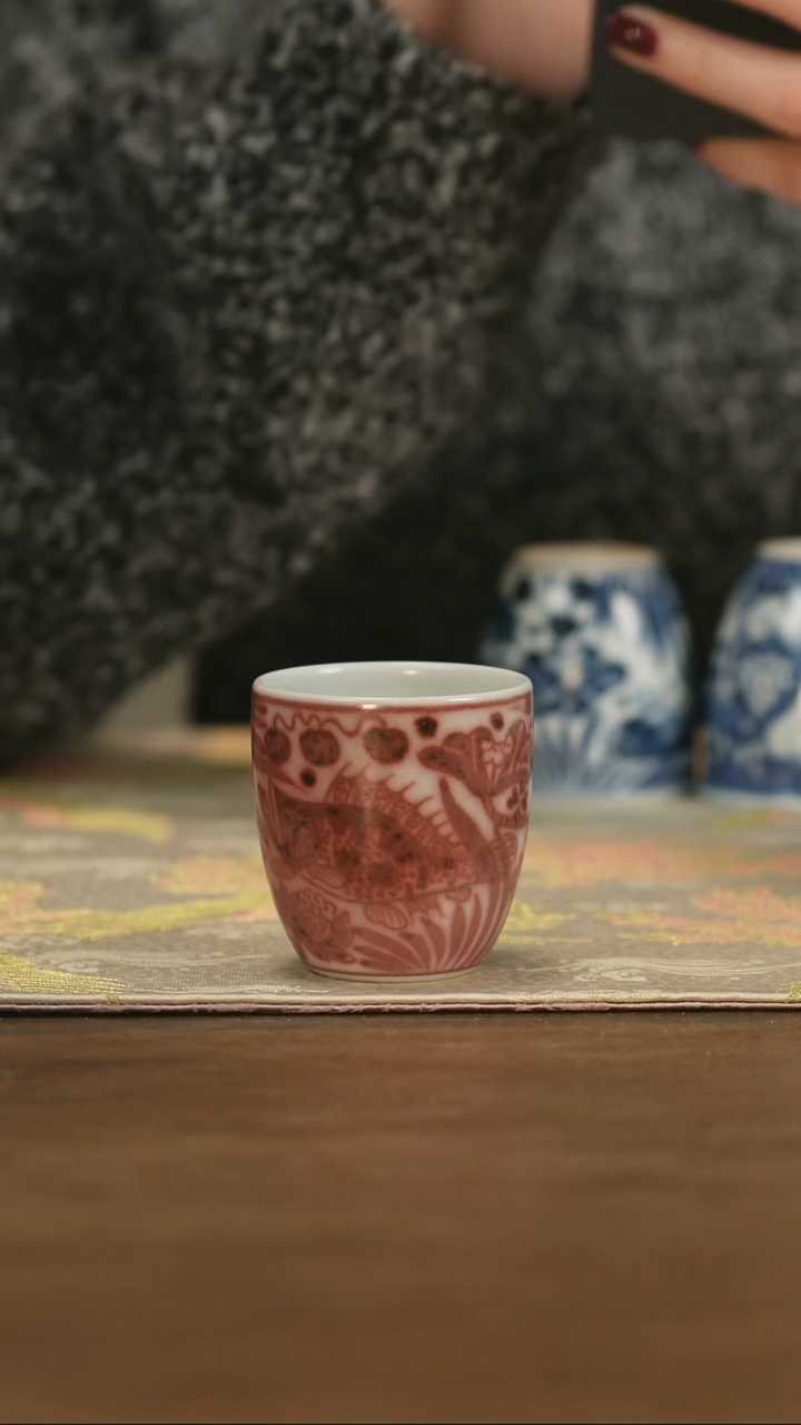 【闪购商品】景德镇手工釉里红鱼藻手雷杯