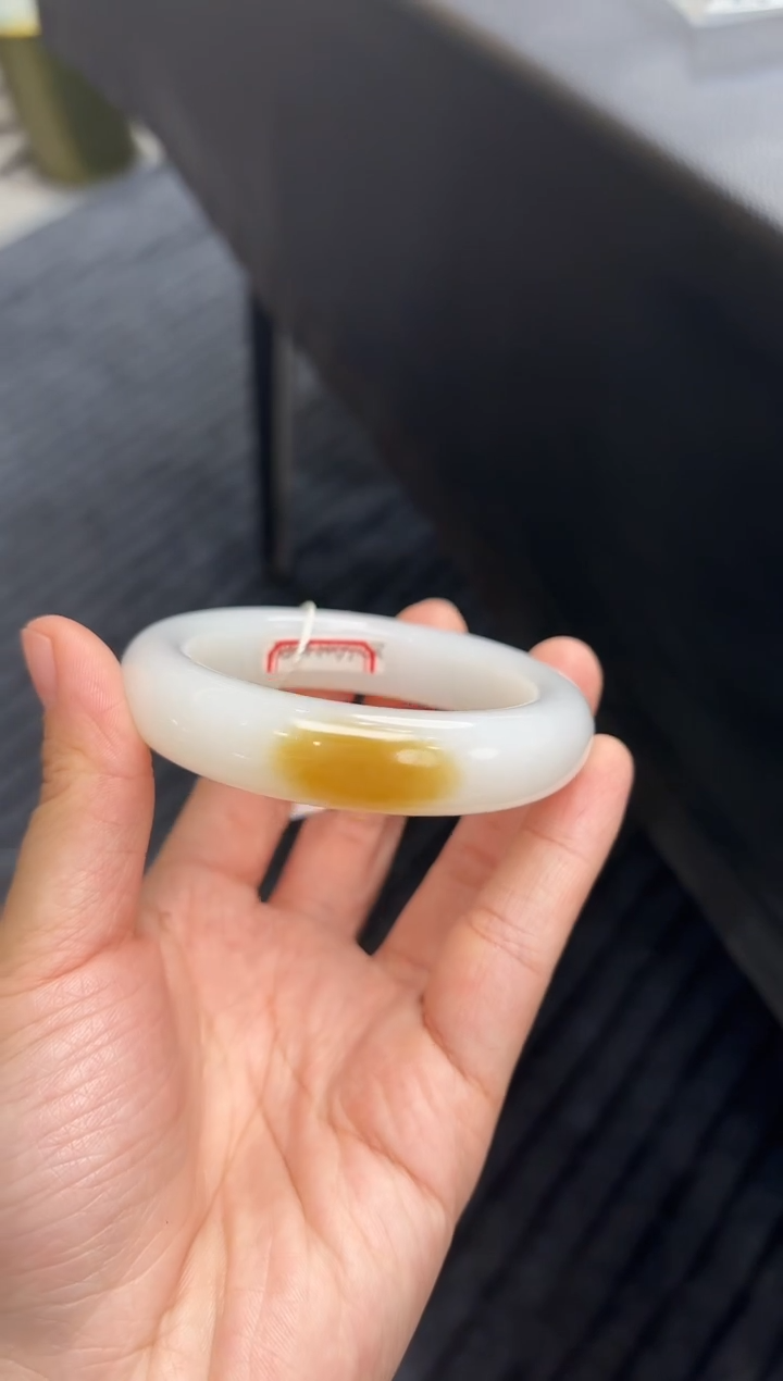 未镶嵌手镯和田玉糖白一口糖手镯56.7