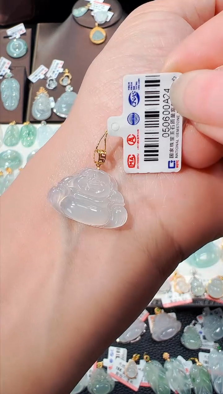 【闪购商品】翡翠吊坠(不含链)18K金镶嵌佛公吊坠A24