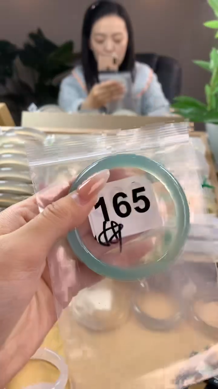 【闪购商品】玛瑙/玉髓手镯未镶嵌165