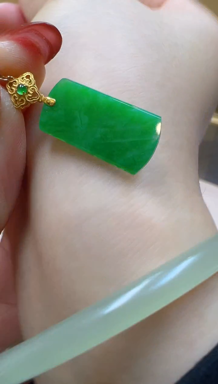 【闪购商品】翡翠吊坠(不含链)18K金镶嵌多样性团购发一件