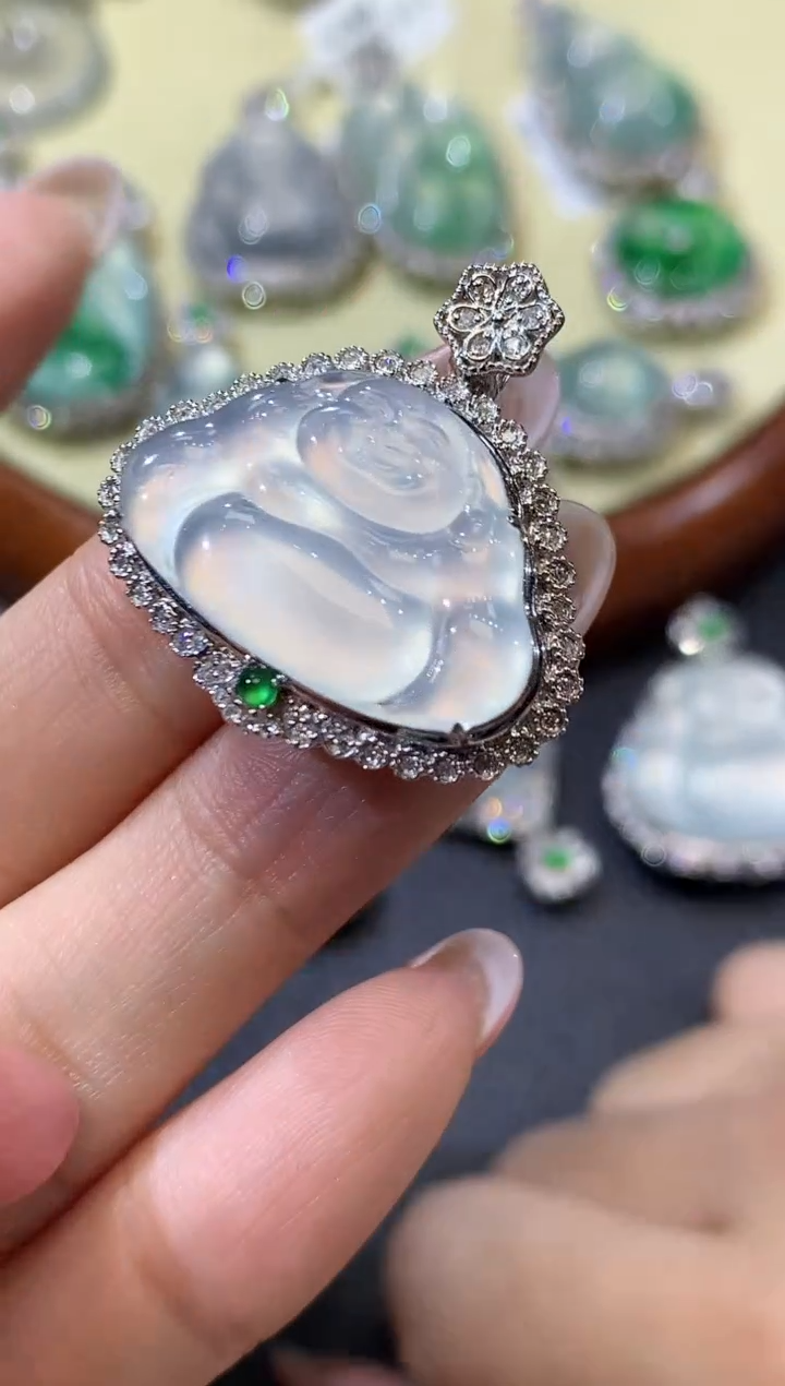 【闪购商品】翡翠吊坠(不含链)18K金镶嵌D47