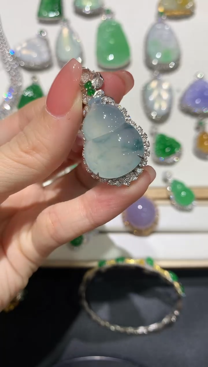 【闪购商品】翡翠吊坠(不含链)18K金镶嵌团购4