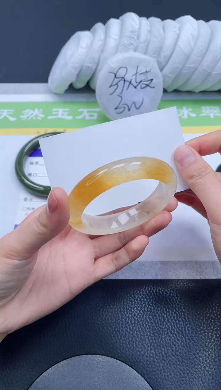 【闪购商品】石英质玉手镯未镶嵌A411-55+