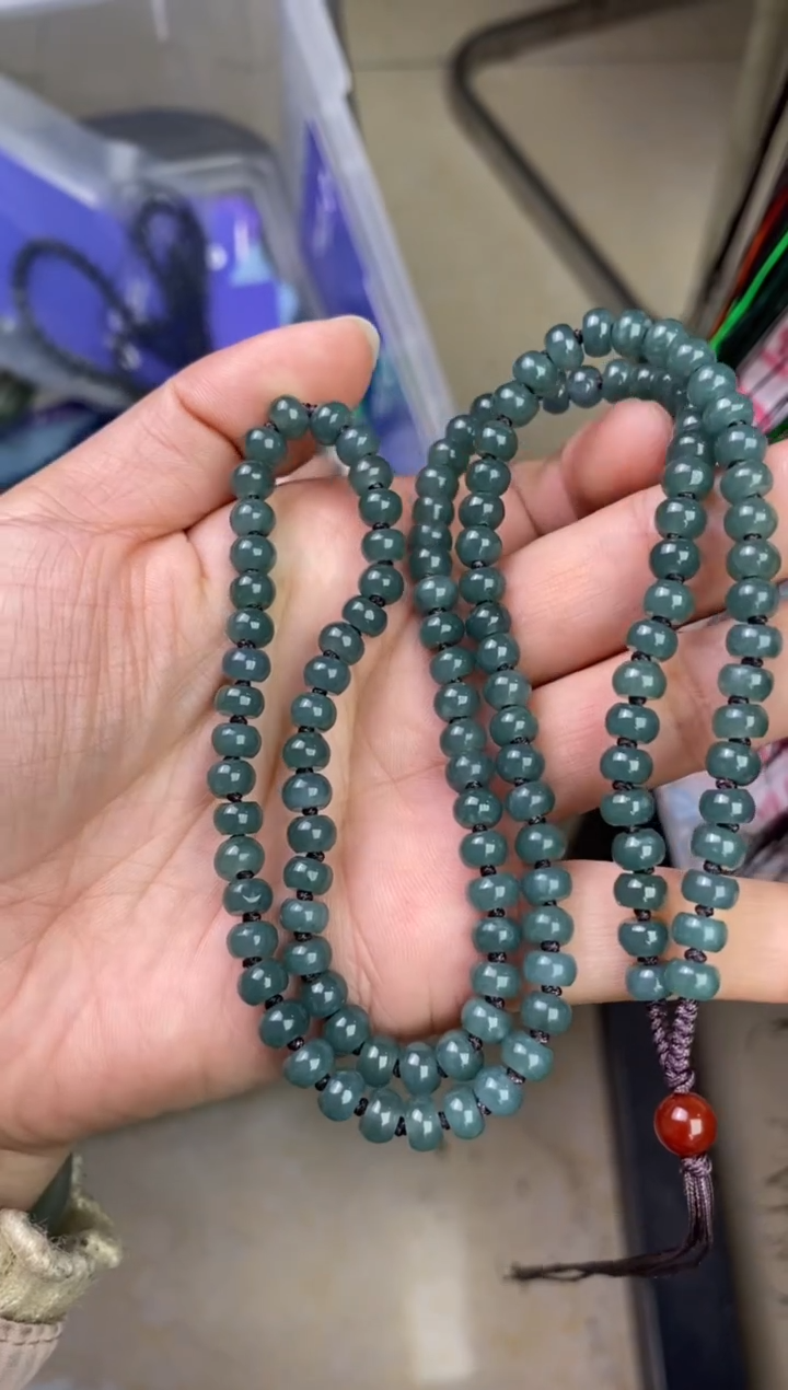 颈饰未镶嵌翡翠v**i卡6左右