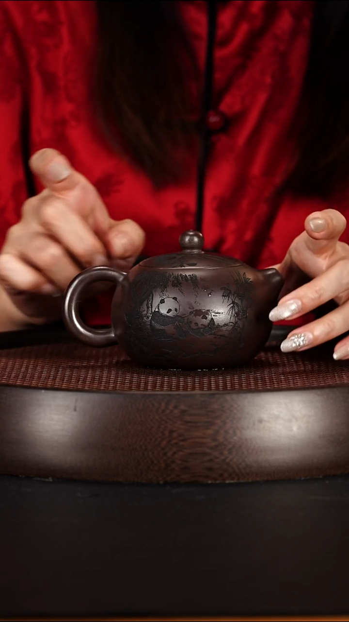 茶壶紫砂宜兴紫砂壶紫龙血砂熊猫西施240cc