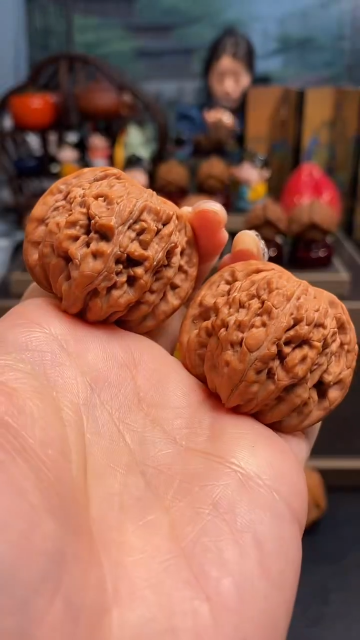 【闪购商品】文玩核桃把件H 861四座楼42尺