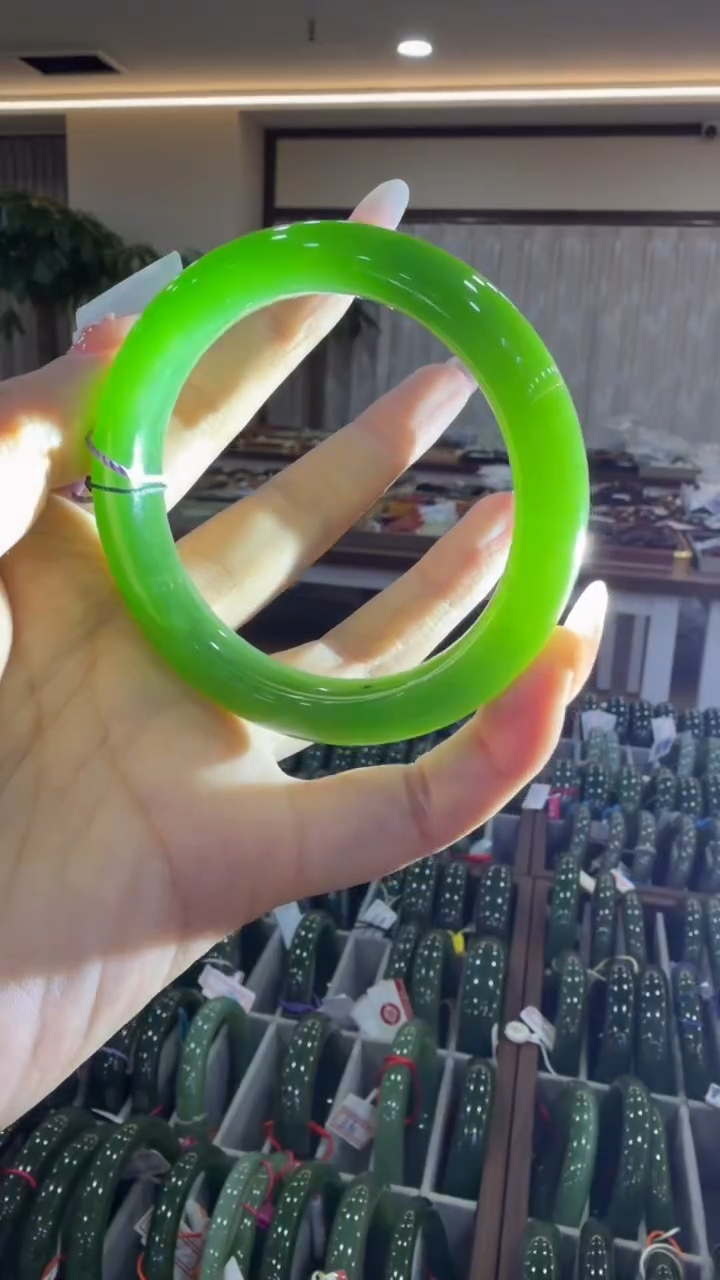 颈饰未镶嵌和田玉手镯56