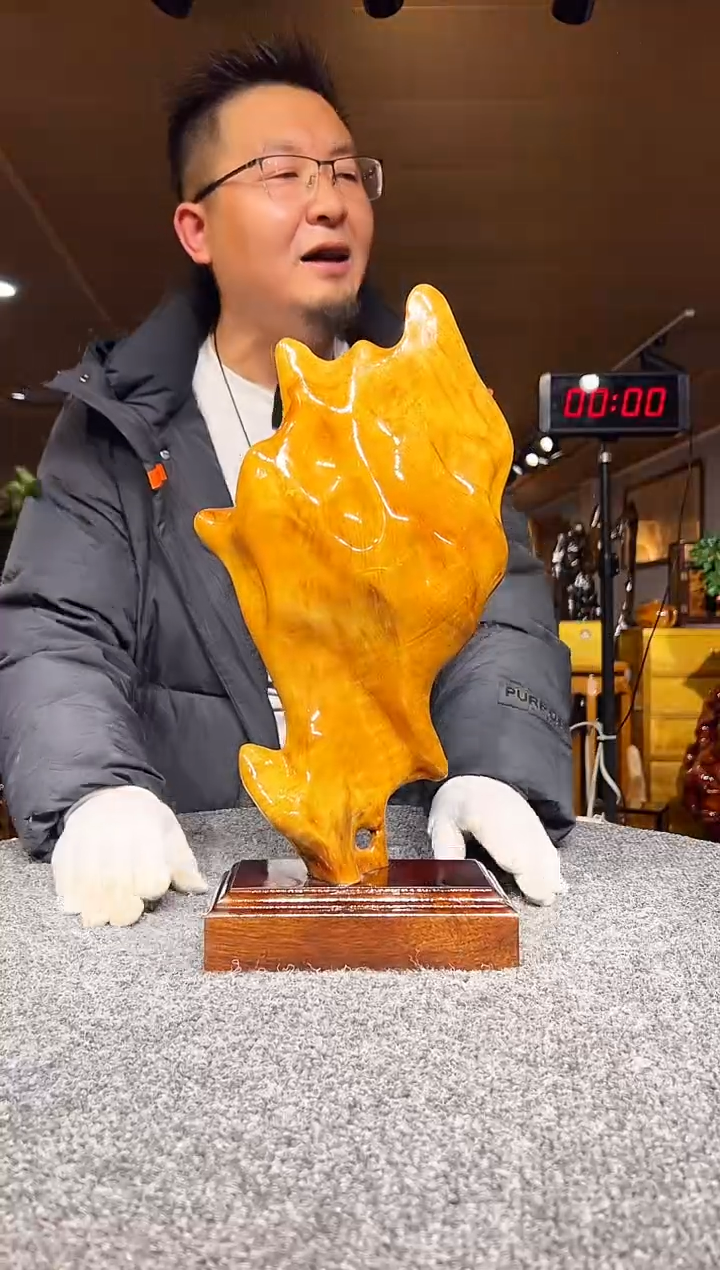 金丝楠木雕款金***舰金丝楠木