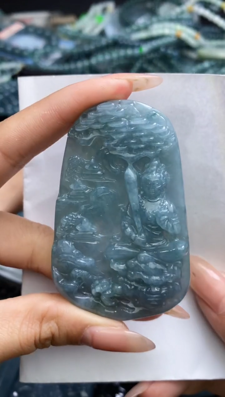 【闪购商品】翡翠颈饰未镶嵌           