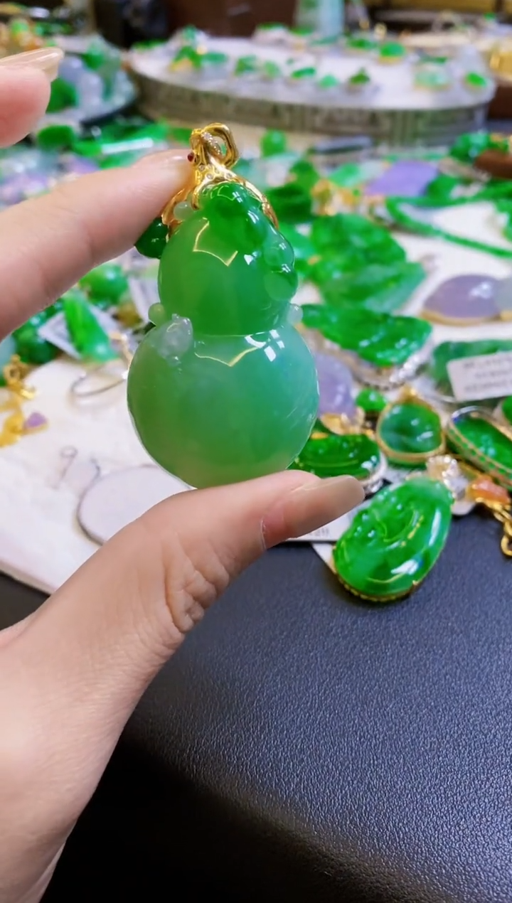 【闪购商品】定制翡翠18K金镶嵌葫芦