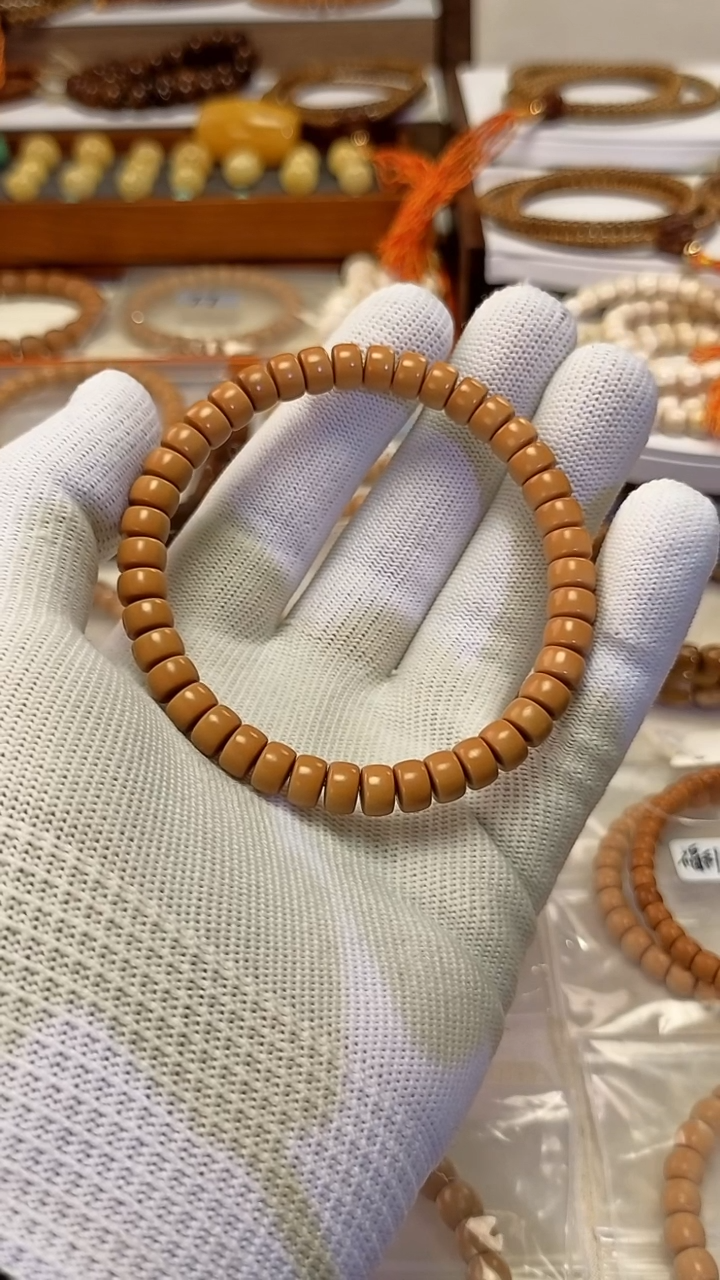 【闪购商品】橄榄核吊坠7.4清水核壁手串