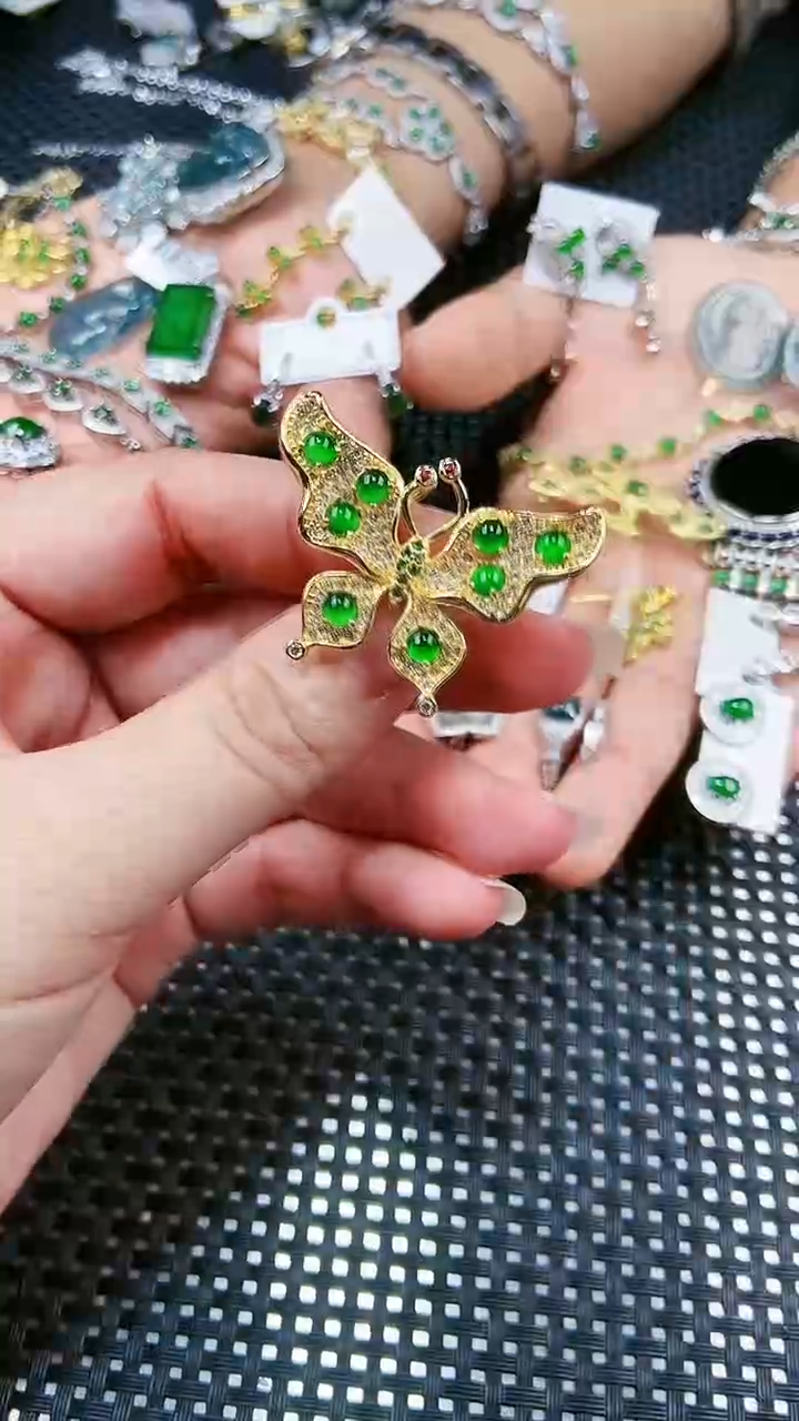 【闪购商品】翡翠吊坠(不含链)未镶嵌11111111