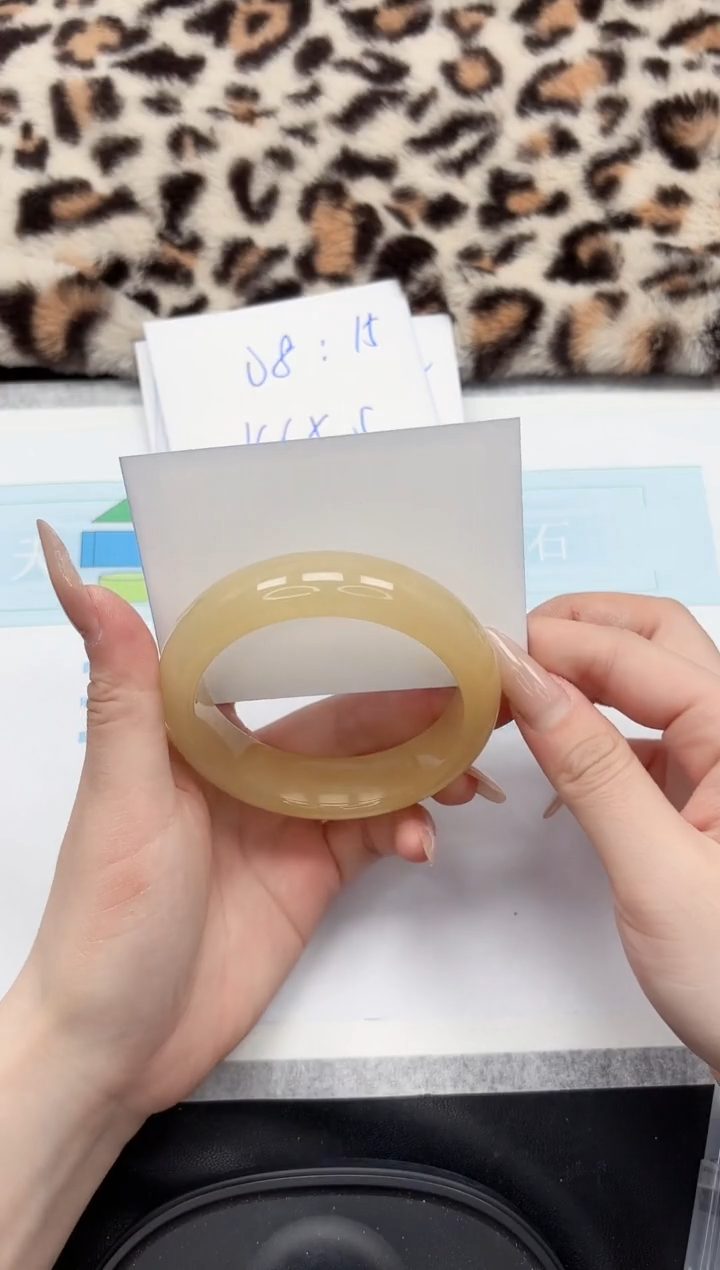 【闪购商品】石英质玉手镯未镶嵌242-60