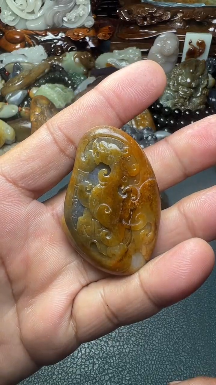 未镶嵌和田玉把件-