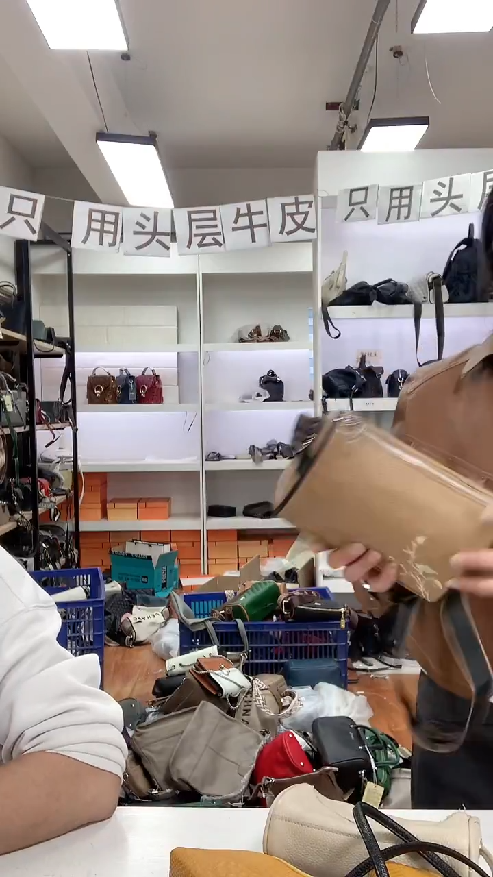 头层牛皮清货真皮  刺绣黄