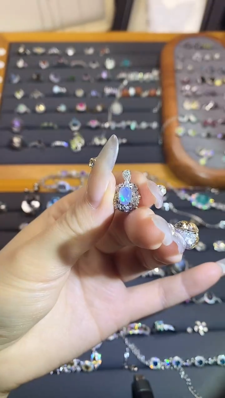 【闪购商品】水晶手链银S925镶嵌A51   