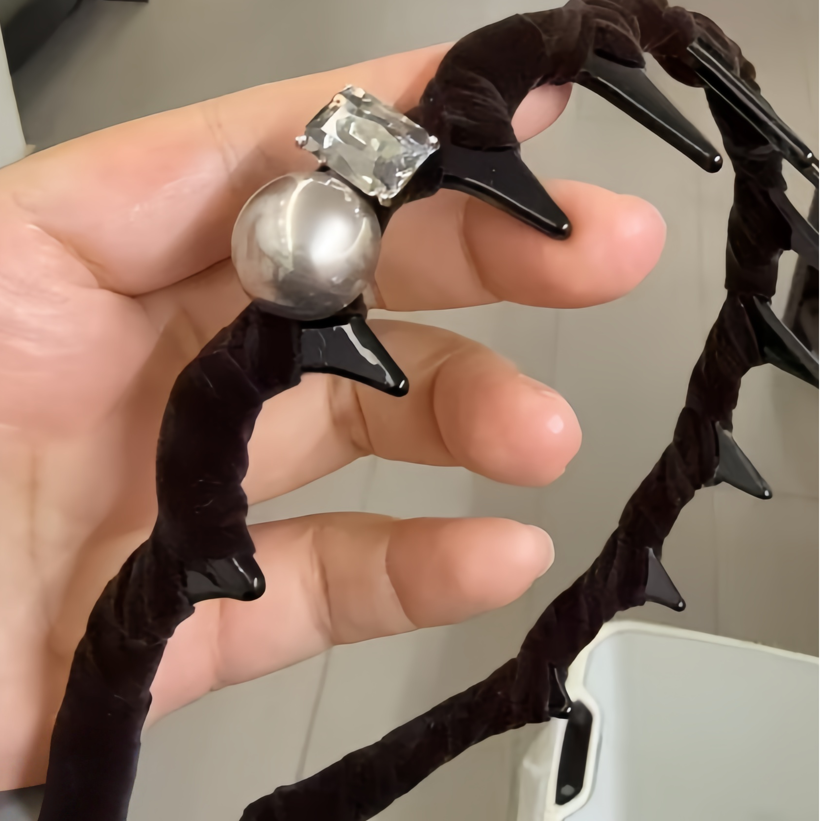 精品超润贝珠黑色丝绒缠绕倒齿发发箍WM-274