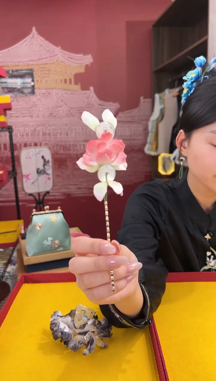 【闪购商品】刺绣非遗绒花（发饰）