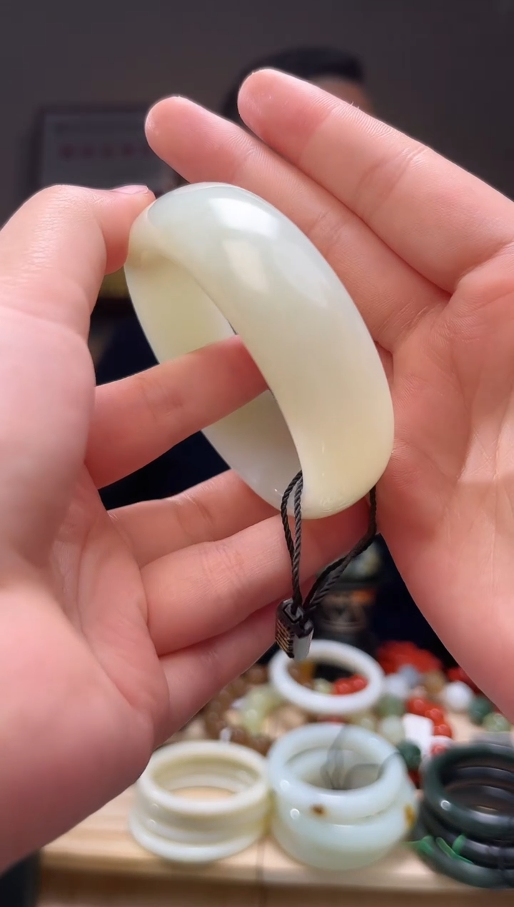 颈饰未镶嵌和田玉汉**滨57