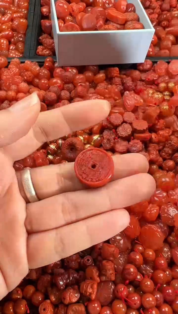 【闪购商品】南红玛瑙颈饰未镶嵌1