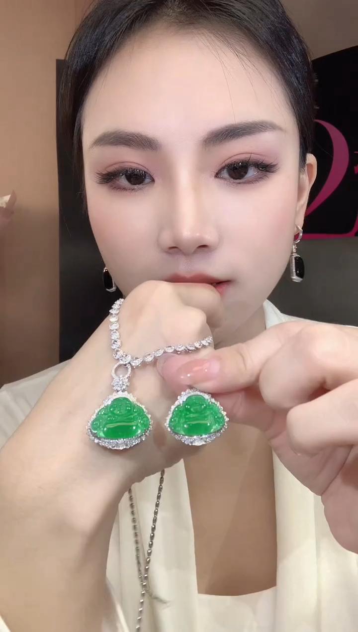 翡翠18K金镶嵌吊坠(不含链)C29 多样性发货一件