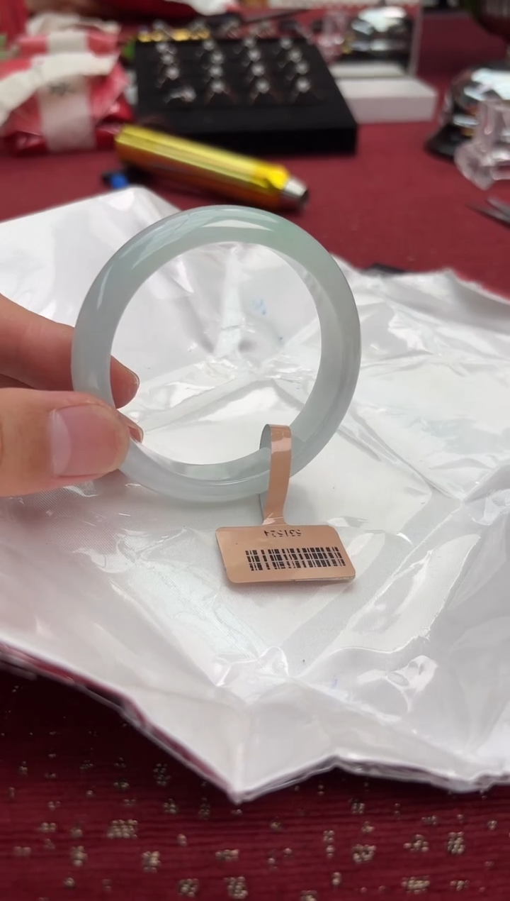 【闪购商品】翡翠手镯未镶嵌3手镯