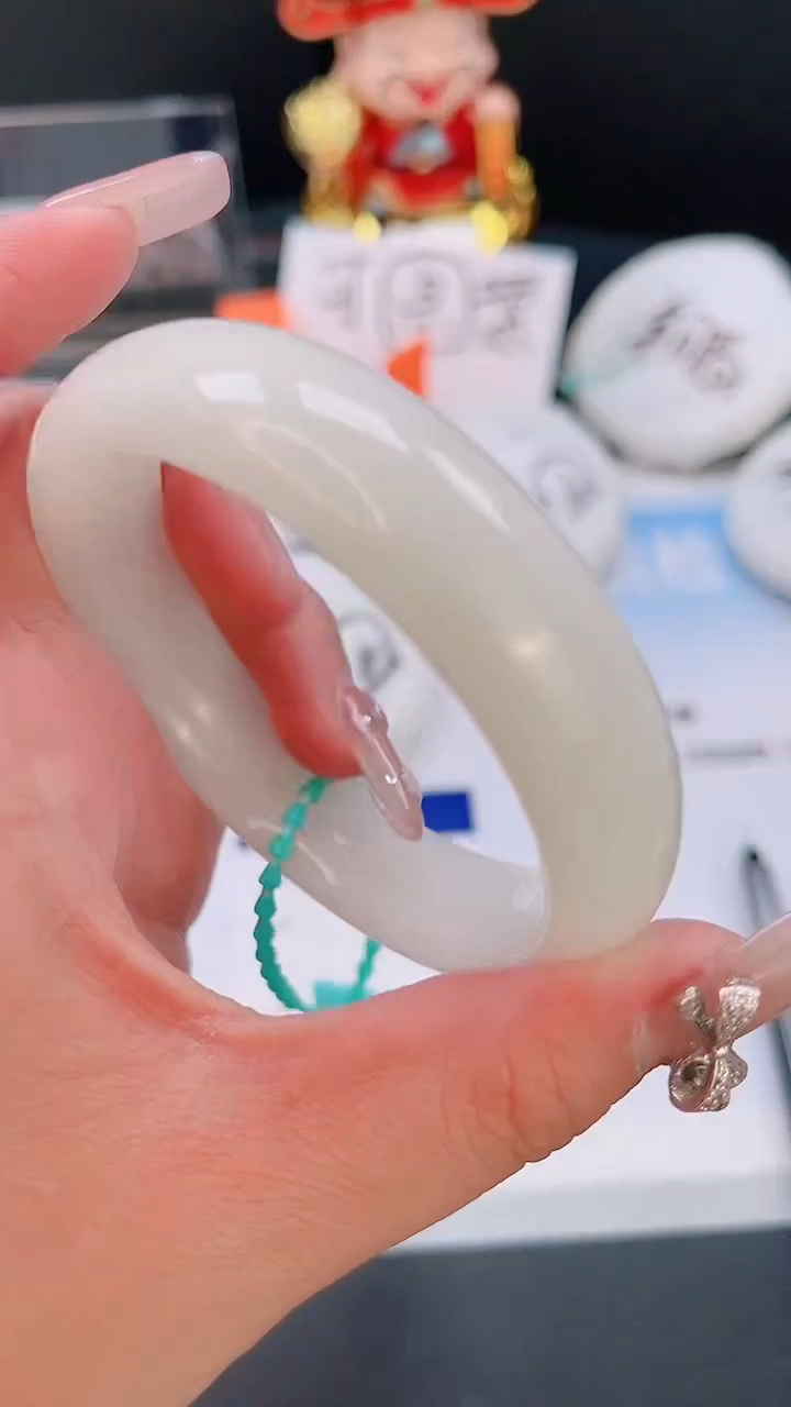 未镶嵌手镯和田玉18T24-59